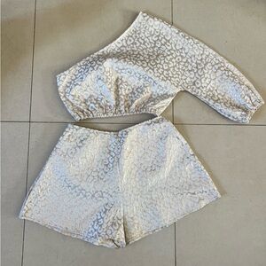 PrettyLittleThing Cream and Gold Patterned Top and Shorts Set